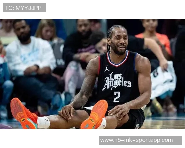 小卡主动要求下场膝盖遭科林斯重击引发关注